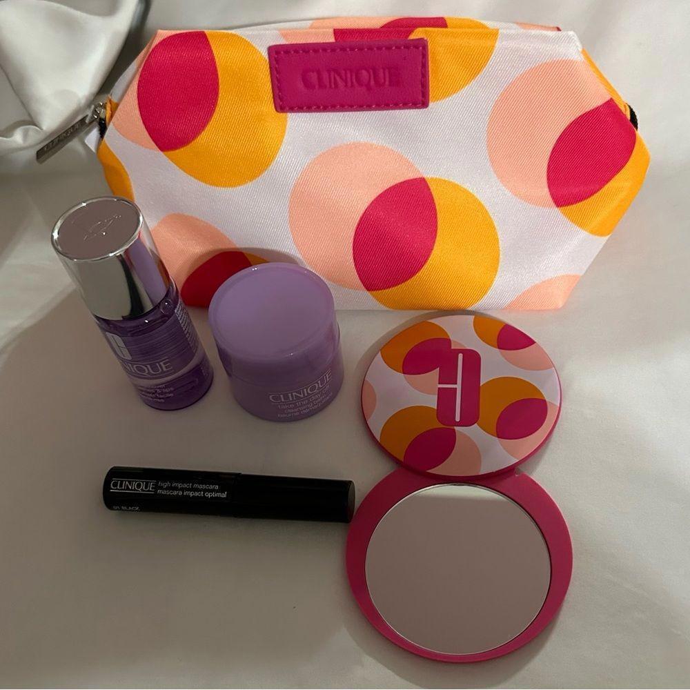 Clinique makeup bundle